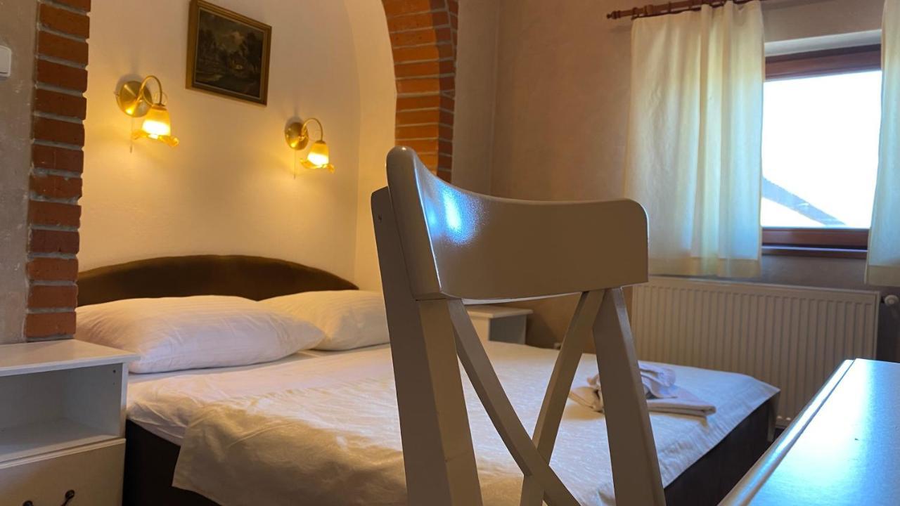 Penzion Pri Kastieli Bratislava Eksteriør bilde